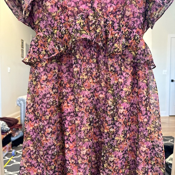 Mini Dress - Picture 4 of 7